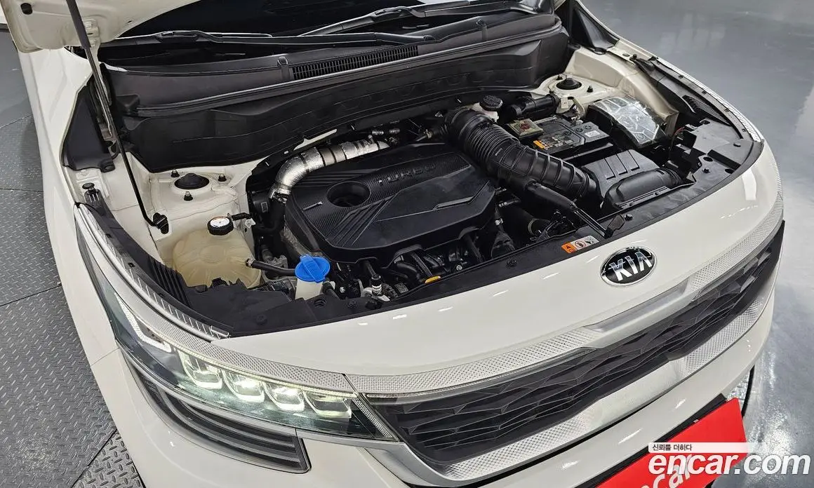 Kia Seltos 2020 1.6 автомат (гидро), фото 6