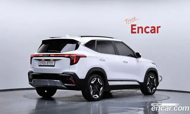 Kia Seltos 2023 2.0 автомат (гидро), миниатюра 2