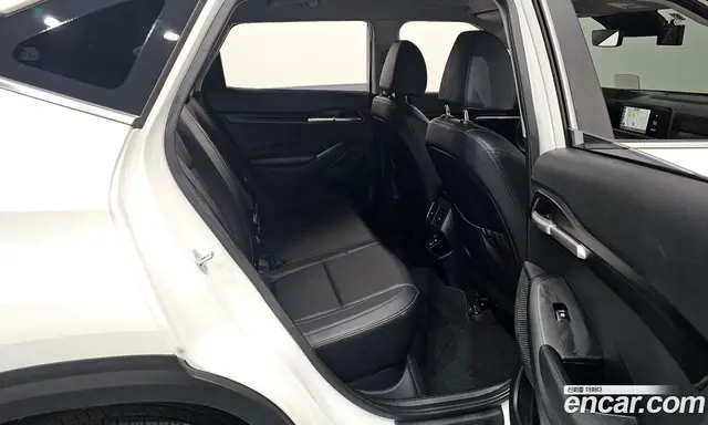 Kia Seltos 2023 2.0 автомат (гидро), миниатюра 11