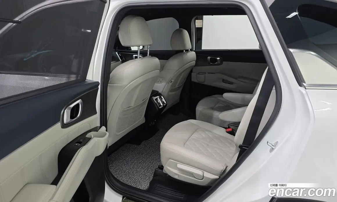 Kia Sorento 2023 1.6 автомат (гидро), фото 17