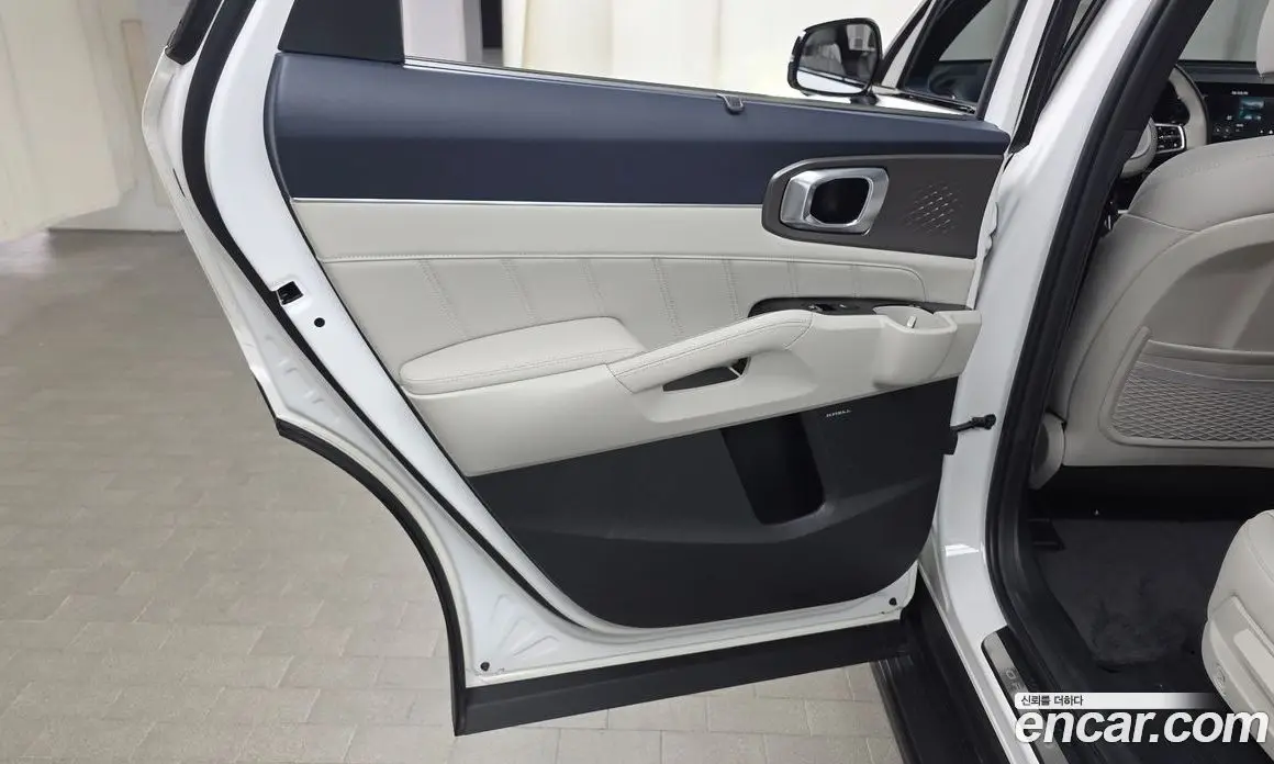 Kia Sorento 2024 1.6 автомат (гидро), фото 15 Kia Sorento 2024 1.6 автомат (гидро), фото 15