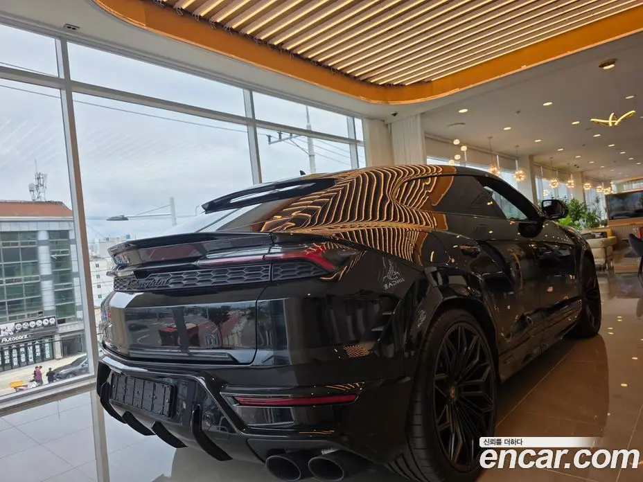 Lamborghini Urus 2026 4.0 автомат (гидро), фото 2 Lamborghini Urus 2026 4.0 автомат (гидро), фото 2