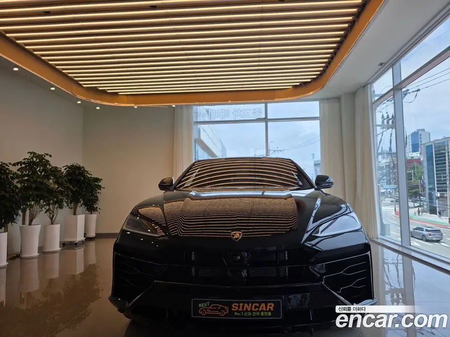 Lamborghini Urus 2026 4.0 автомат (гидро), фото 3 Lamborghini Urus 2026 4.0 автомат (гидро), фото 3