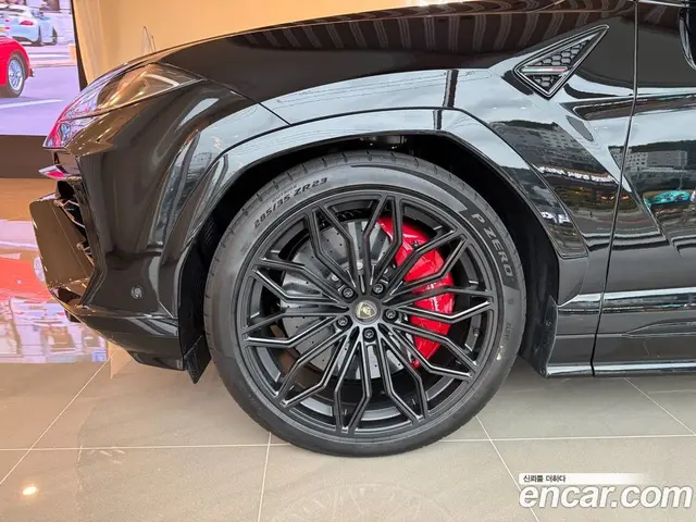 Lamborghini Urus 2026 4.0 автомат (гидро), миниатюра 5 Lamborghini Urus 2026 4.0 автомат (гидро), миниатюра 5