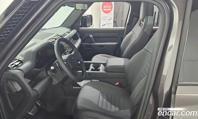 Land Rover Defender 2025 4.4 автомат (гидро), миниатюра 3 Land Rover Defender 2025 4.4 автомат (гидро), миниатюра 3