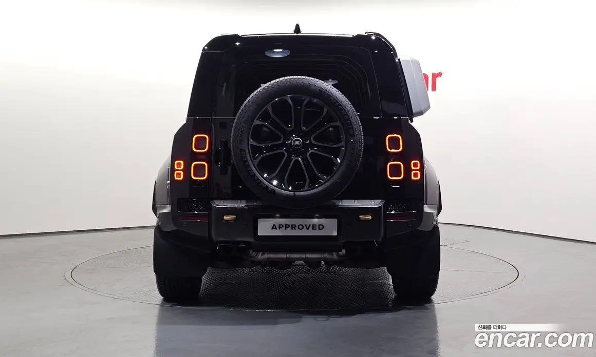 Land Rover Defender 2025 4.4 автомат (гидро), фото 6 Land Rover Defender 2025 4.4 автомат (гидро), фото 6