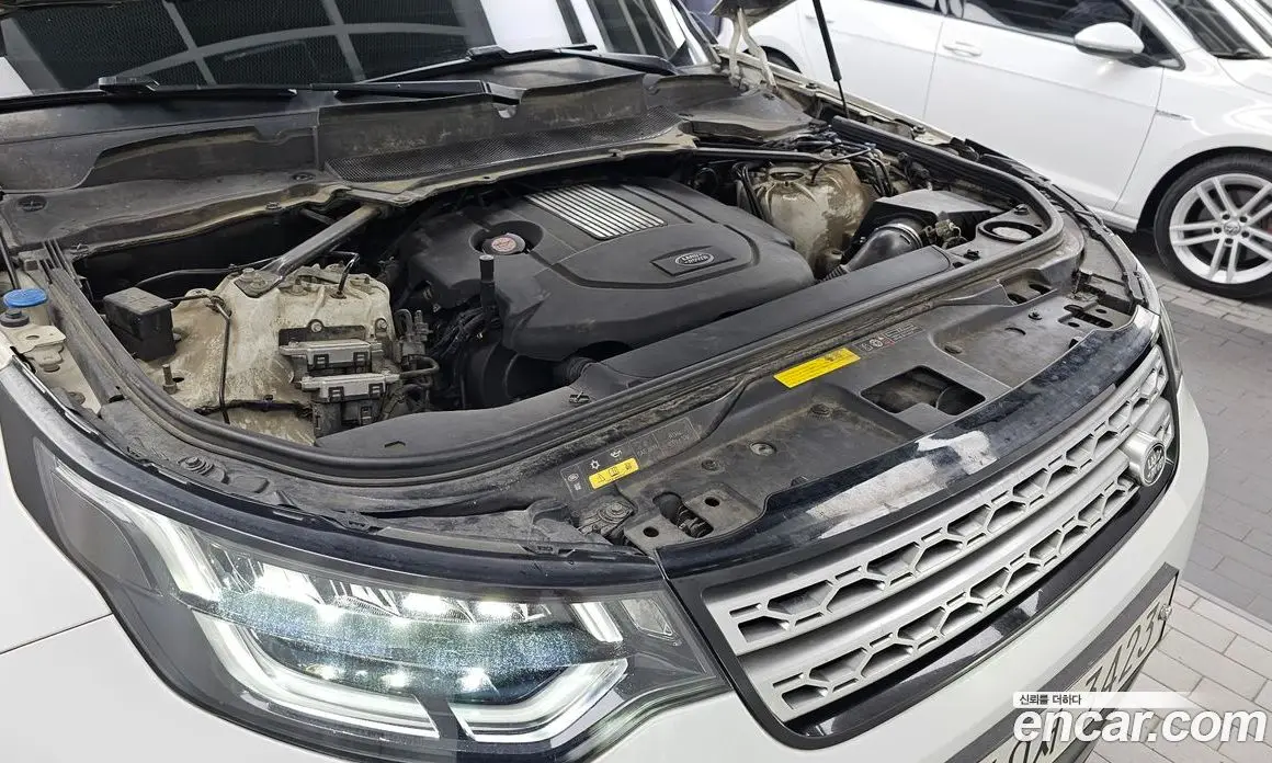 Land Rover Discovery 2017 3.0 автомат (гидро), фото 6