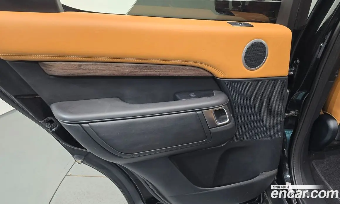 Land Rover Discovery 2020 3.0 автомат (гидро), фото 15