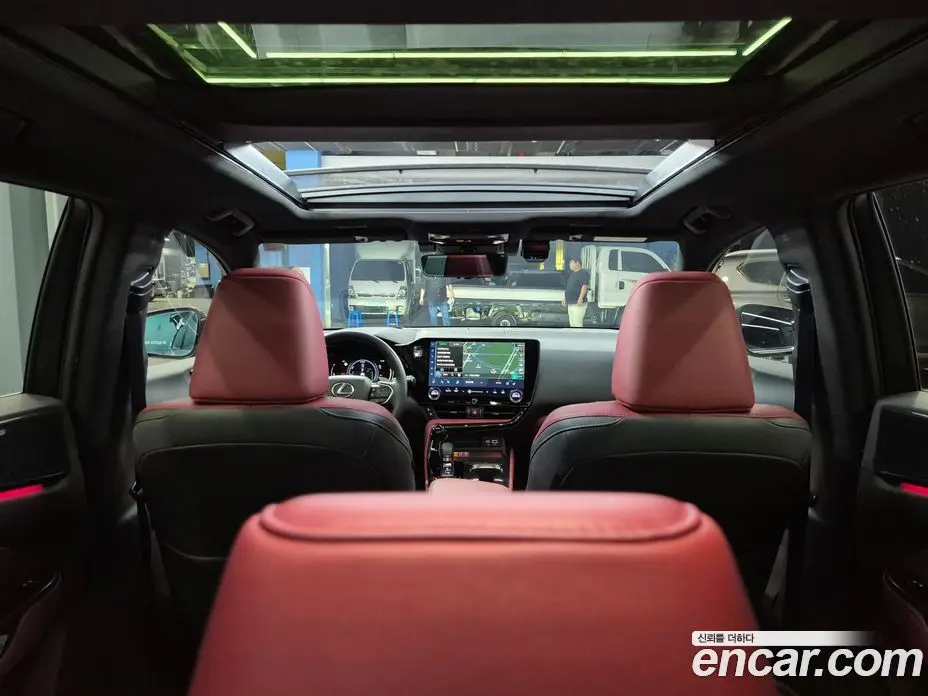 Lexus NX 2024 2.5 автомат (гидро), фото 16 Lexus NX 2024 2.5 автомат (гидро), фото 16