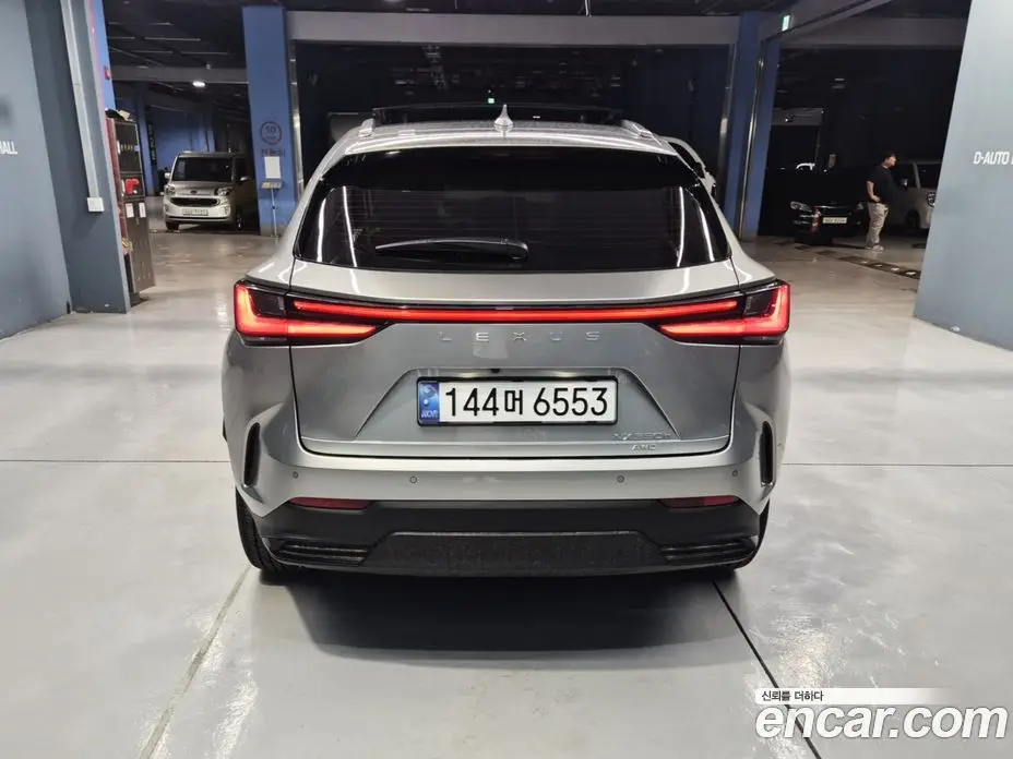 Lexus NX 2024 2.5 автомат (гидро), фото 8 Lexus NX 2024 2.5 автомат (гидро), фото 8