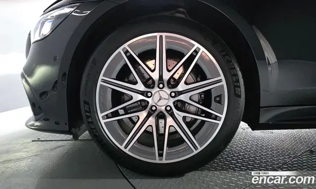 Mercedes-Benz AMG GT 2022 3.0 автомат (гидро), миниатюра 5