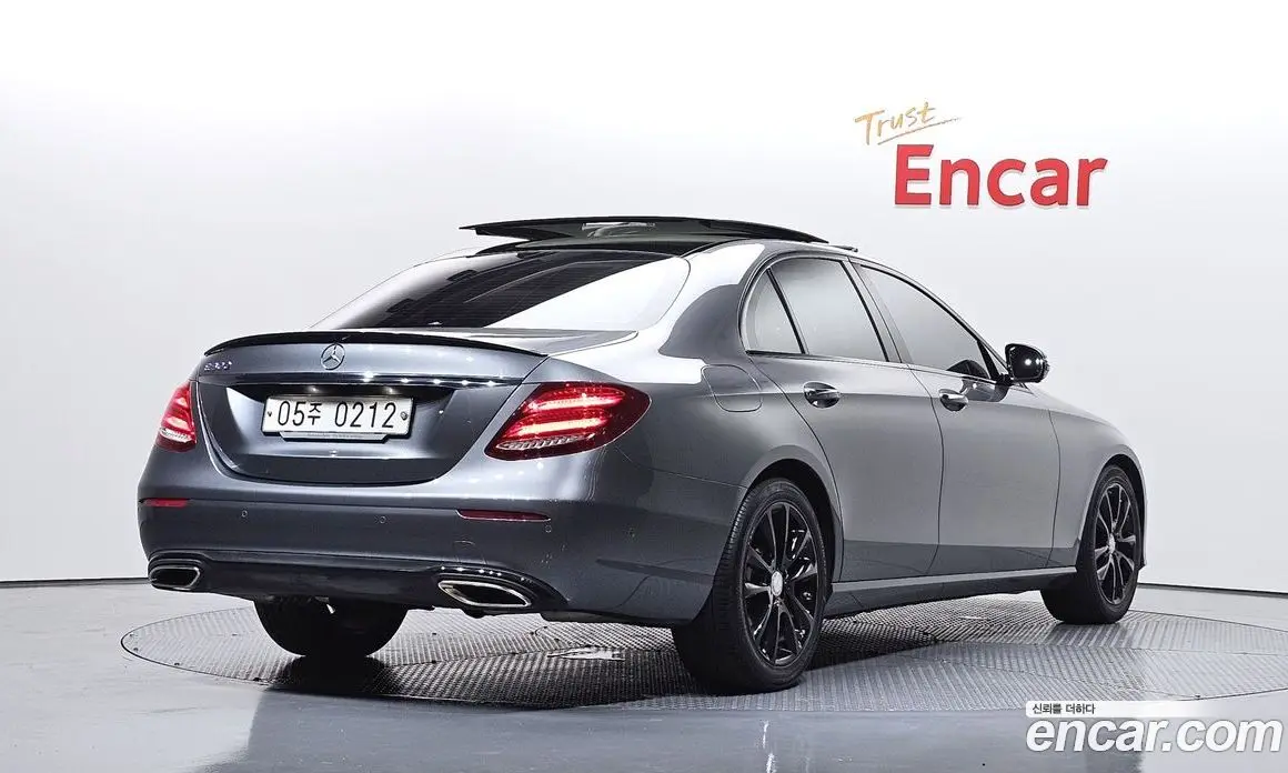 Mercedes-Benz E-Class 2016 2.0 автомат (гидро), фото 2 Mercedes-Benz E-Class 2016 2.0 автомат (гидро), фото 2