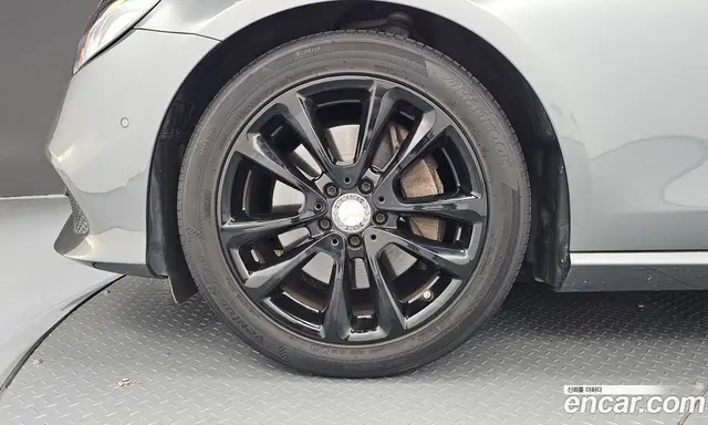 Mercedes-Benz E-Class 2016 2.0 автомат (гидро), миниатюра 5 Mercedes-Benz E-Class 2016 2.0 автомат (гидро), миниатюра 5