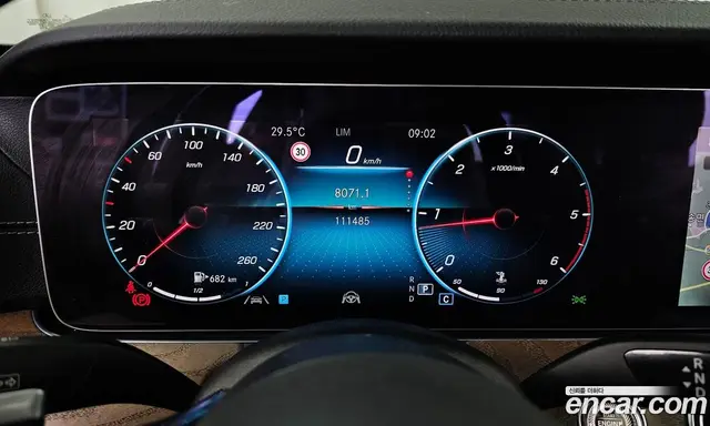 Mercedes-Benz E-Class 2022 1.9 автомат (гидро), миниатюра 11