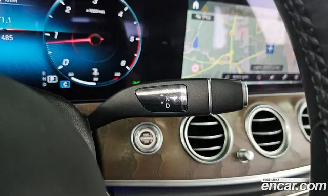 Mercedes-Benz E-Class 2022 1.9 автомат (гидро), миниатюра 12