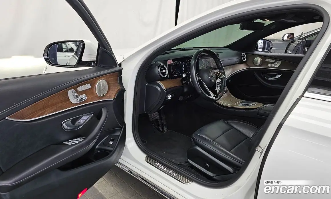 Mercedes-Benz E-Class 2022 1.9 автомат (гидро), фото 13