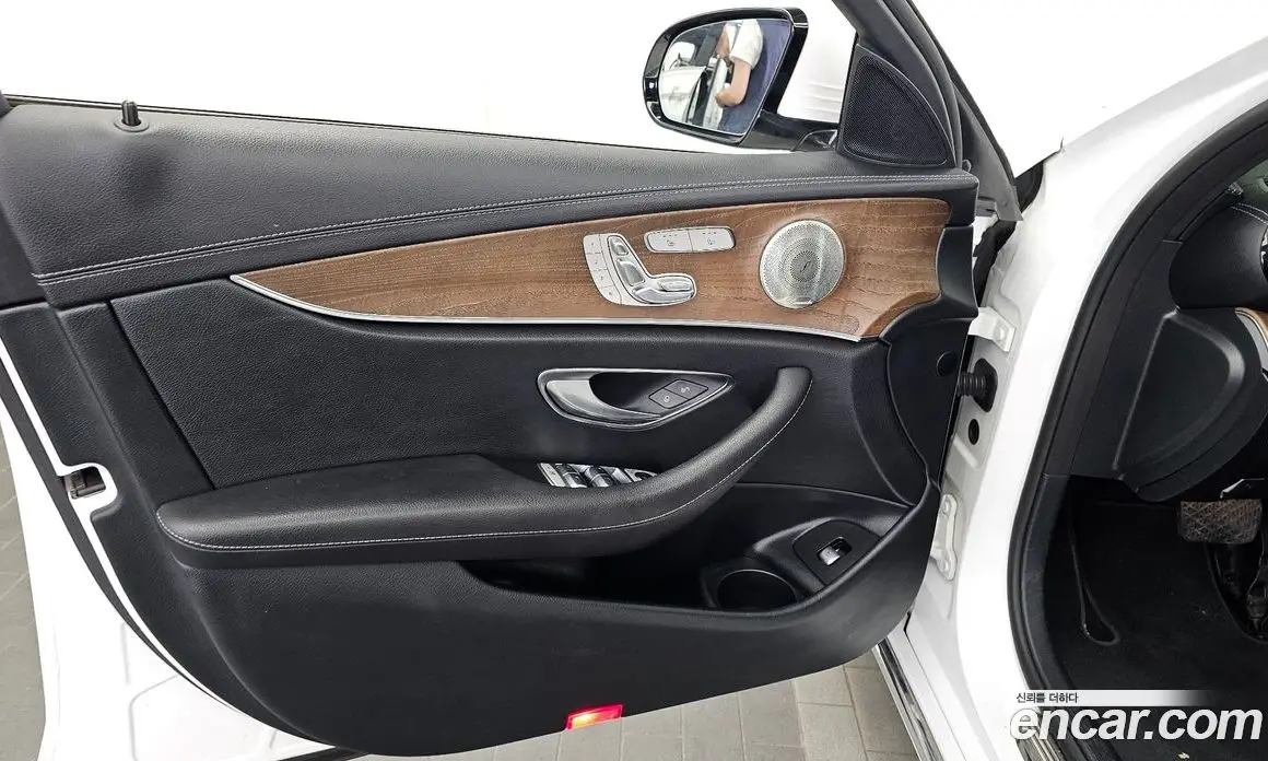 Mercedes-Benz E-Class 2022 1.9 автомат (гидро), фото 14