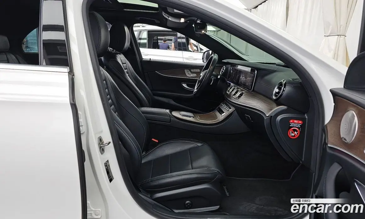 Mercedes-Benz E-Class 2022 1.9 автомат (гидро), фото 17