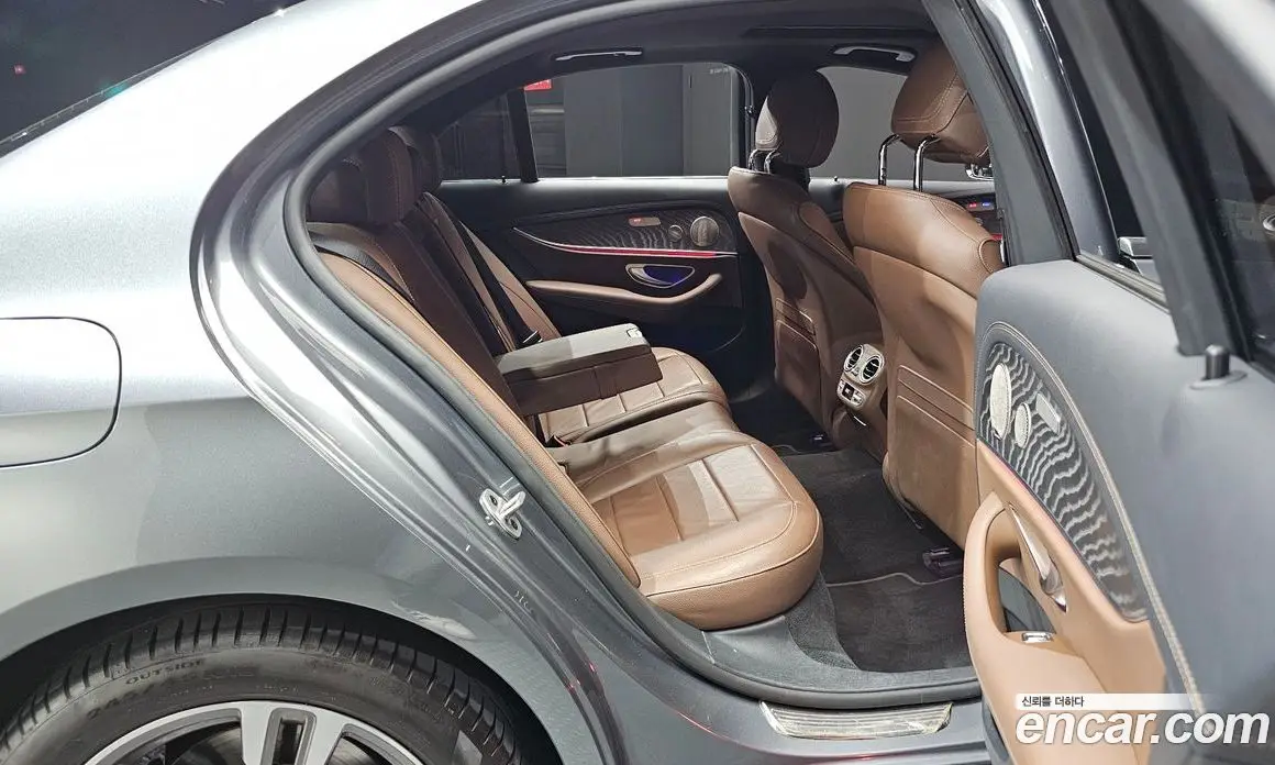Mercedes-Benz E-Class 2022 2.0 автомат (гидро), фото 17