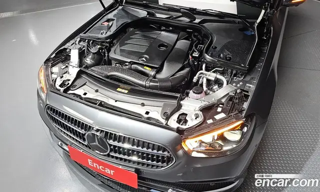 Mercedes-Benz E-Class 2022 2.0 автомат (гидро), миниатюра 6