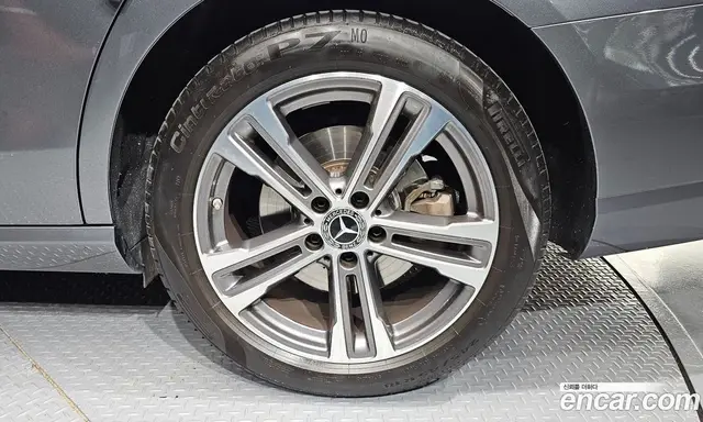 Mercedes-Benz E-Class 2022 2.0 автомат (гидро), миниатюра 7