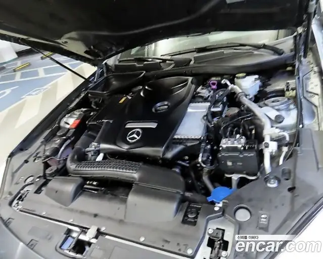 Mercedes-Benz SLC-Class 2017 2.0 автомат (гидро), миниатюра 12