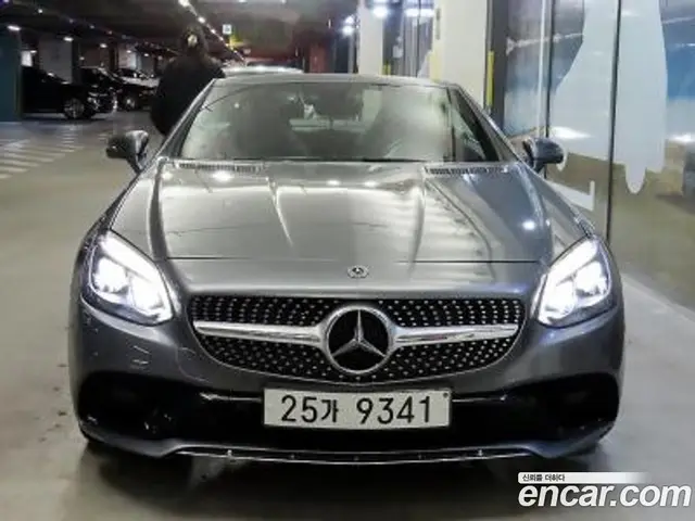 Mercedes-Benz SLC-Class 2017 2.0 автомат (гидро), миниатюра 6