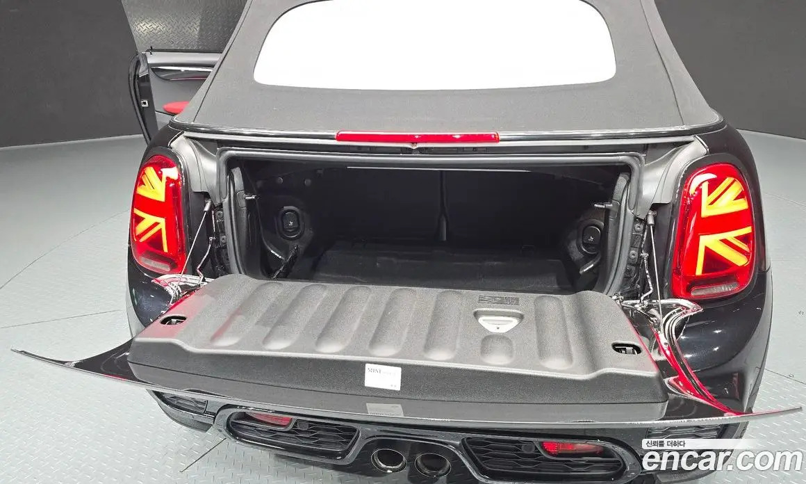 Mini Cooper Convertible 2019 2.0 автомат (гидро), фото 20 Mini Cooper Convertible 2019 2.0 автомат (гидро), фото 20