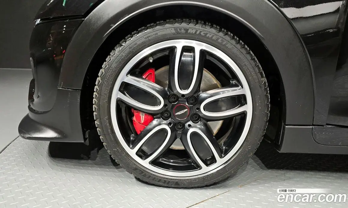 Mini Cooper Convertible 2019 2.0 автомат (гидро), фото 5 Mini Cooper Convertible 2019 2.0 автомат (гидро), фото 5
