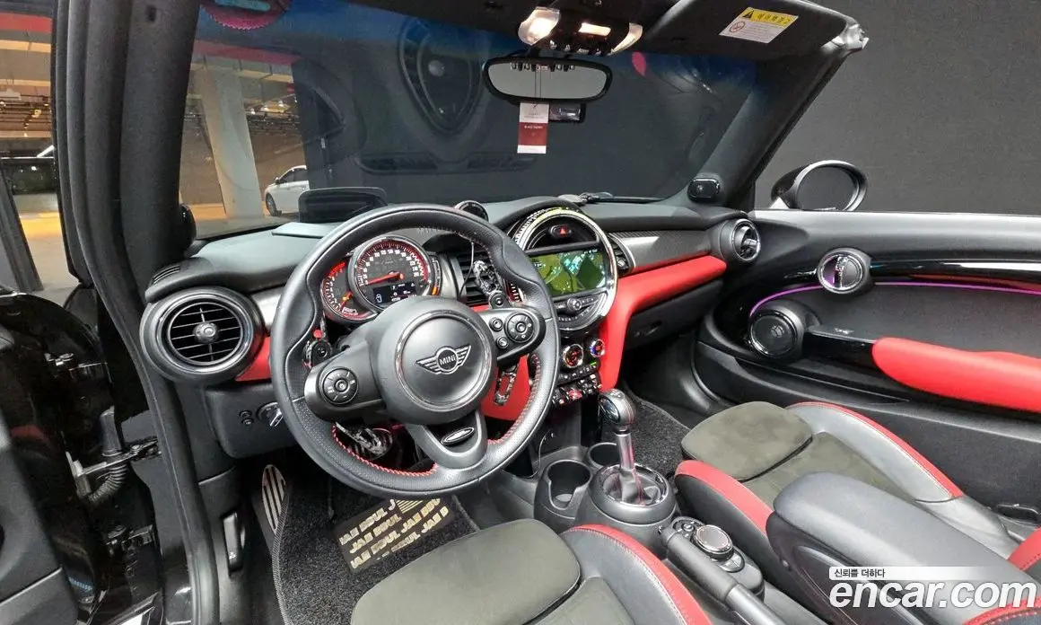 Mini Cooper Convertible 2019 2.0 автомат (гидро), фото 7 Mini Cooper Convertible 2019 2.0 автомат (гидро), фото 7
