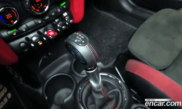 Mini Cooper Convertible 2019 2.0 автомат (гидро), миниатюра 9 Mini Cooper Convertible 2019 2.0 автомат (гидро), миниатюра 9
