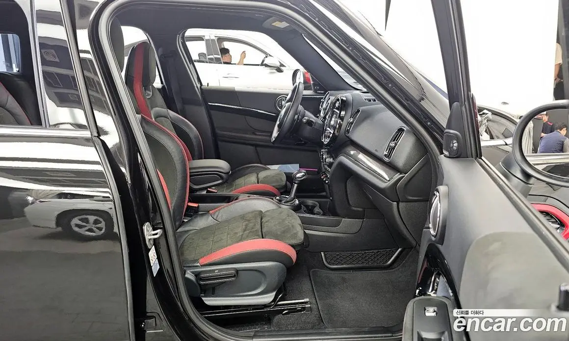 Mini Countryman 2018 2.0 автомат (гидро), фото 17 Mini Countryman 2018 2.0 автомат (гидро), фото 17