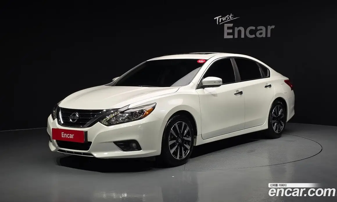 Nissan Altima 2018 2.5 автомат (гидро), фото 1 Nissan Altima 2018 2.5 автомат (гидро), фото 1