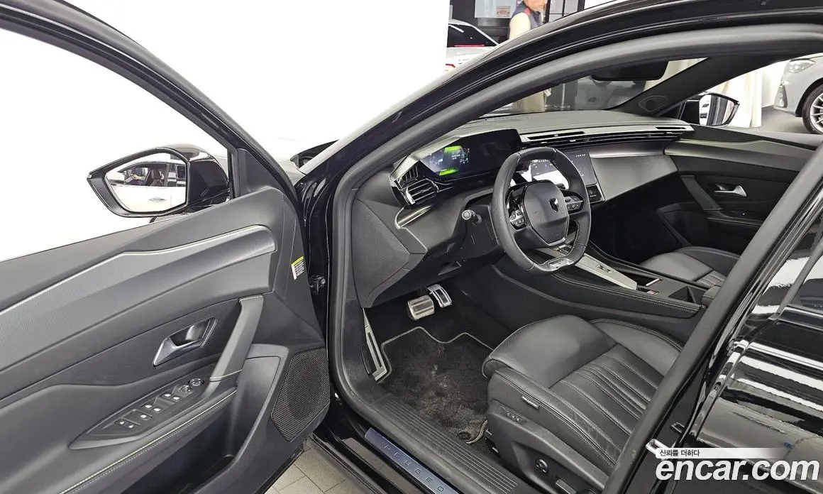 Peugeot 408 2025 1.2 автомат (гидро), фото 13 Peugeot 408 2025 1.2 автомат (гидро), фото 13