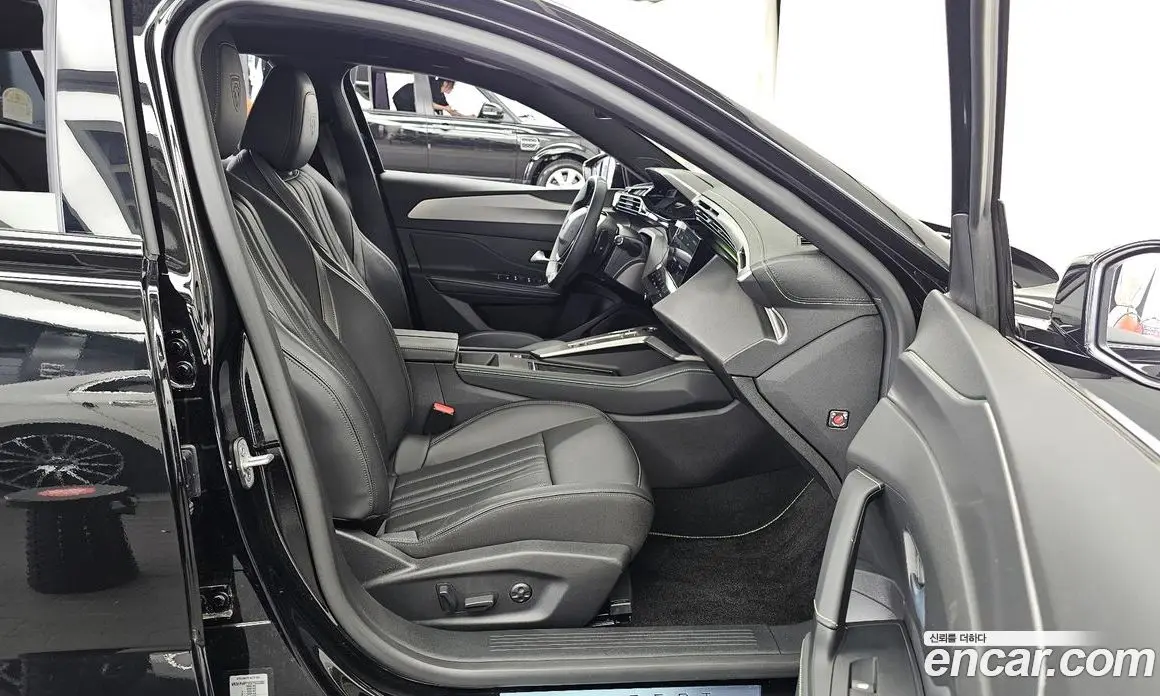 Peugeot 408 2025 1.2 автомат (гидро), фото 17 Peugeot 408 2025 1.2 автомат (гидро), фото 17