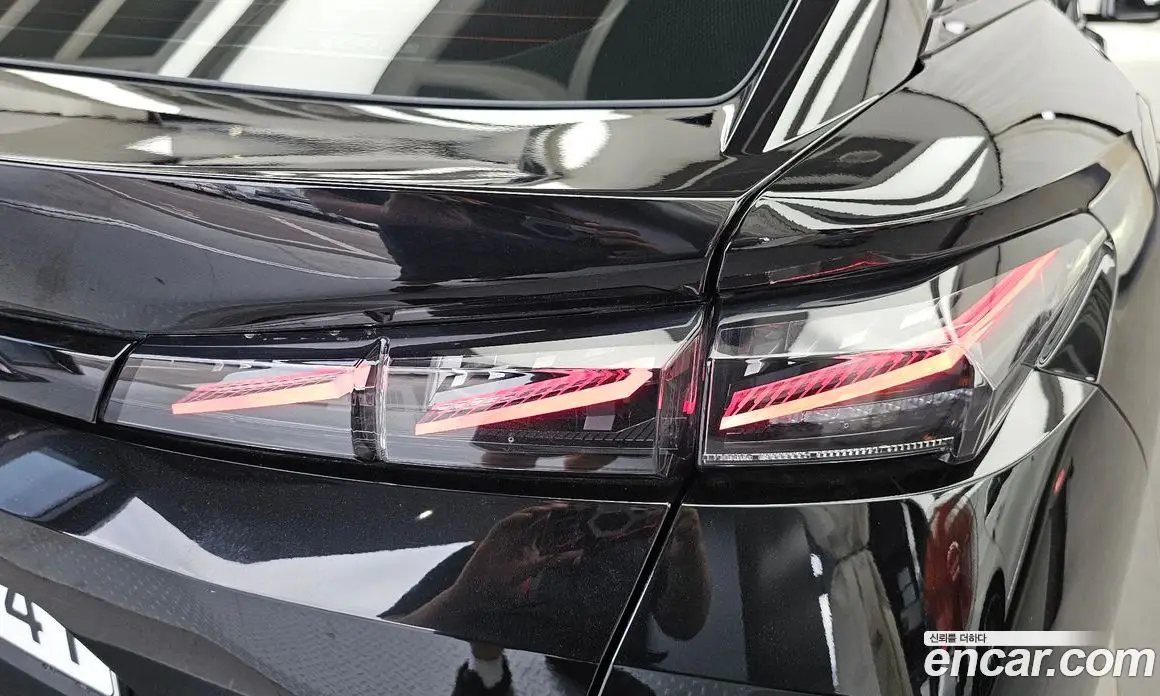 Peugeot 408 2025 1.2 автомат (гидро), фото 9 Peugeot 408 2025 1.2 автомат (гидро), фото 9