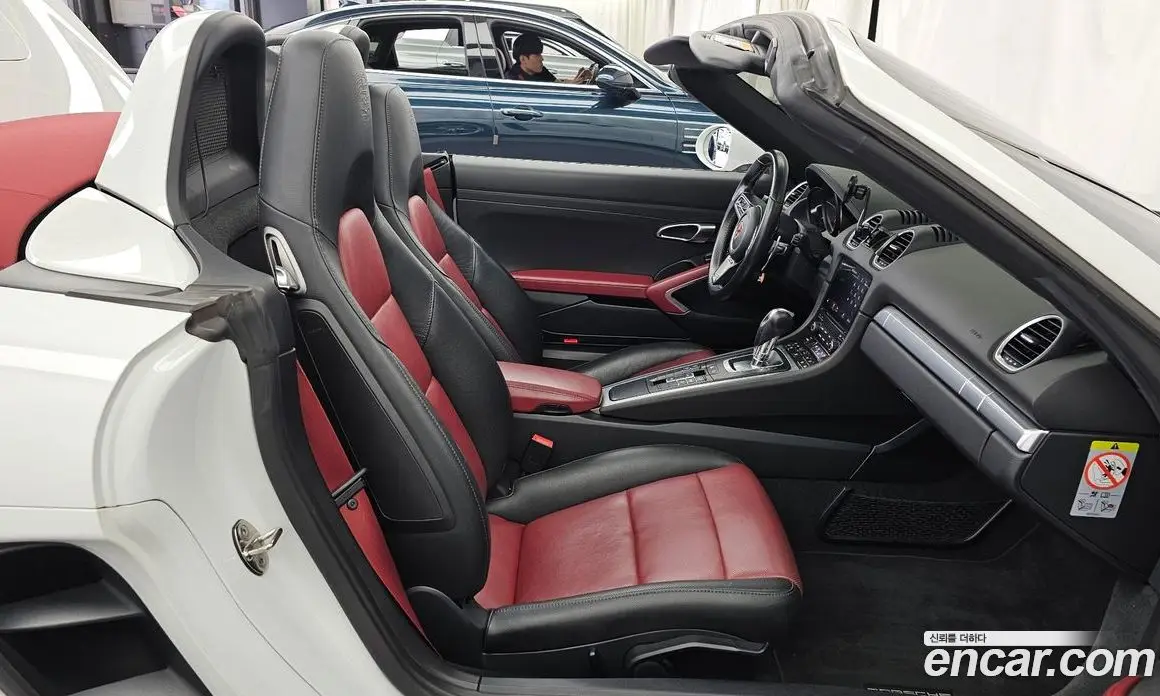 Porsche 718 2019 2.0 автомат (гидро), фото 17 Porsche 718 2019 2.0 автомат (гидро), фото 17