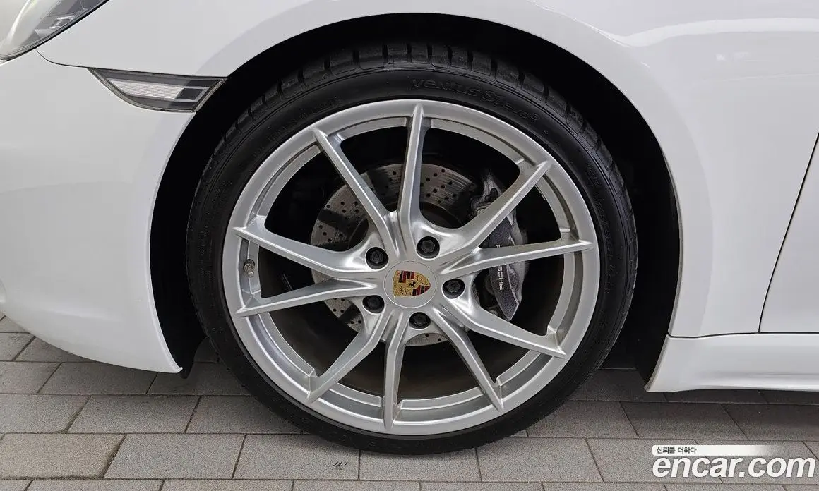 Porsche 718 2019 2.0 автомат (гидро), фото 5 Porsche 718 2019 2.0 автомат (гидро), фото 5