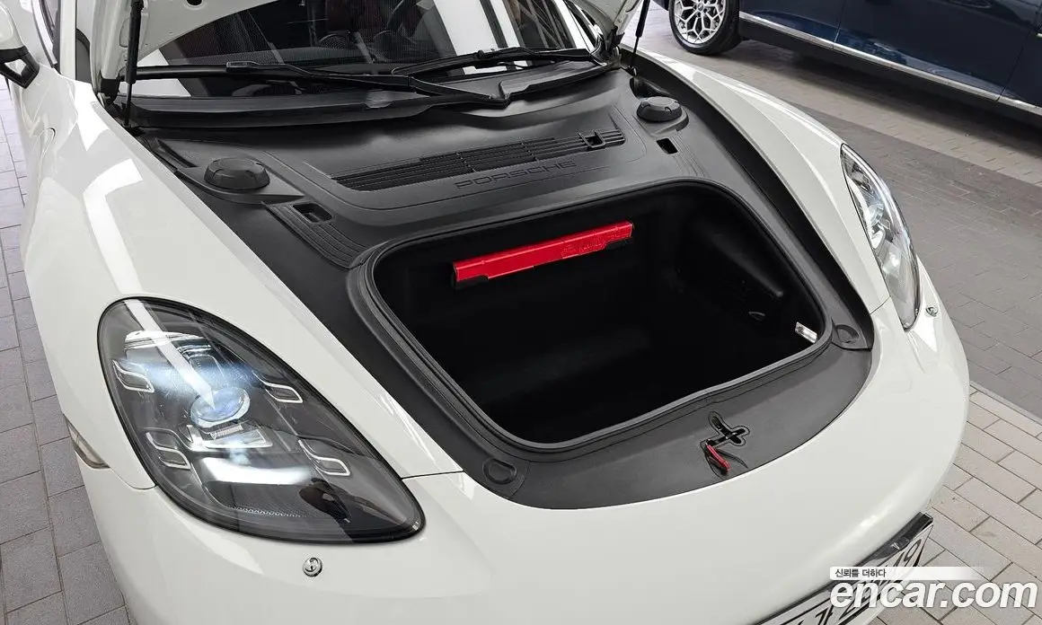 Porsche 718 2019 2.0 автомат (гидро), фото 6 Porsche 718 2019 2.0 автомат (гидро), фото 6