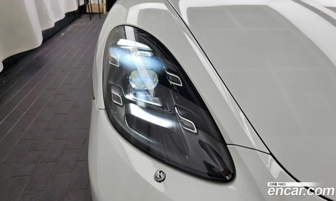 Porsche 718 2019 2.0 автомат (гидро), фото 8 Porsche 718 2019 2.0 автомат (гидро), фото 8