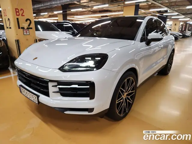 Porsche Cayenne 2023 3.0 автомат (гидро), миниатюра 2