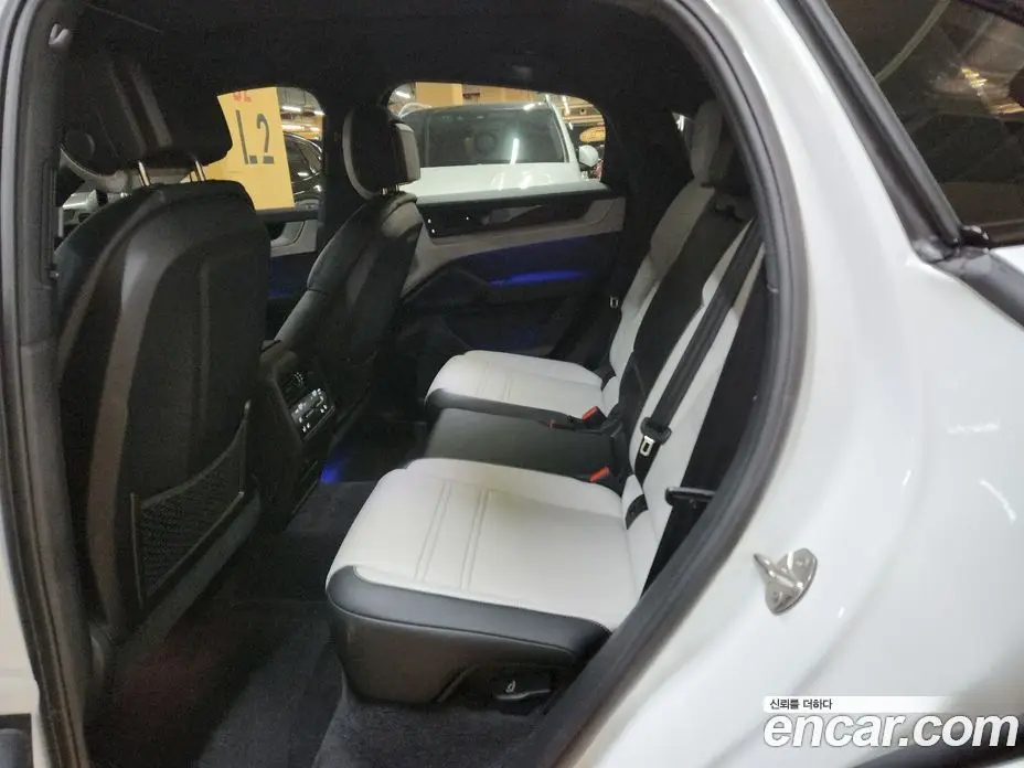 Porsche Cayenne 2023 3.0 автомат (гидро), фото 7