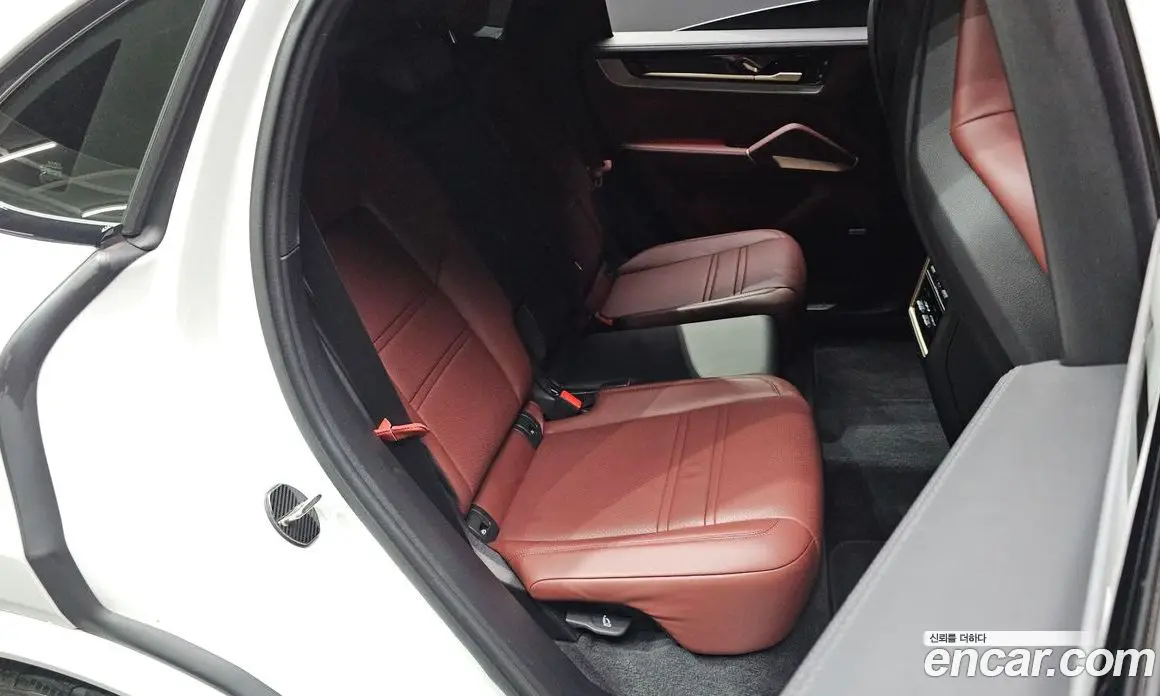Porsche Cayenne 2024 3.0 автомат (гидро), фото 11