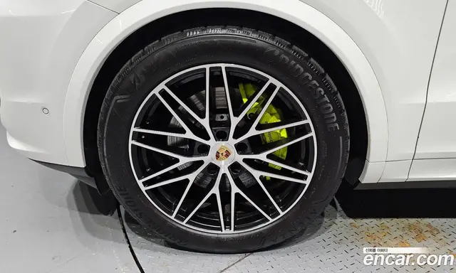 Porsche Cayenne 2024 3.0 автомат (гидро), миниатюра 5