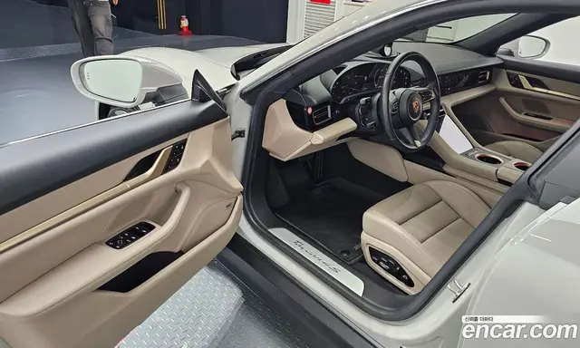 Porsche Taycan 2021 0.1 автомат (гидро), миниатюра 12