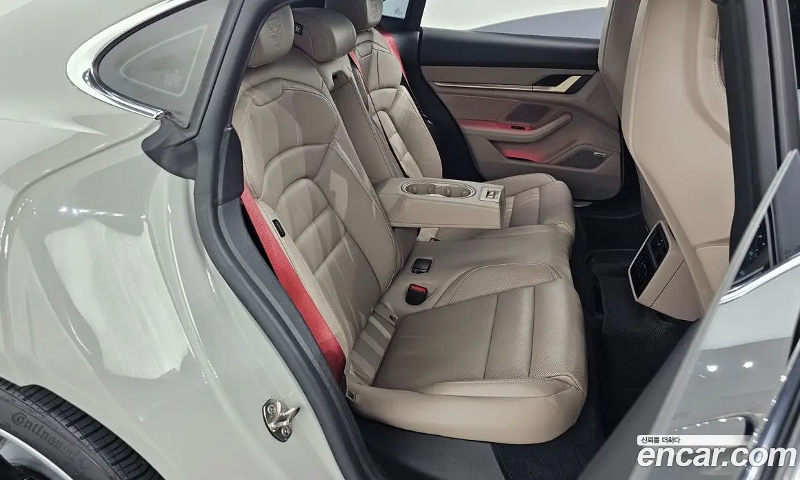 Porsche Taycan 2021 0.1 автомат (гидро), фото 16