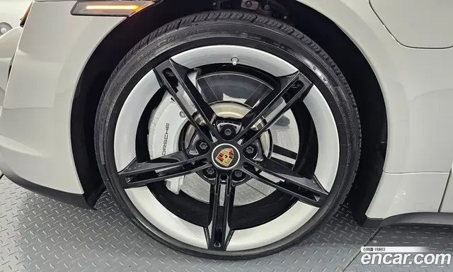 Porsche Taycan 2021 0.1 автомат (гидро), миниатюра 4
