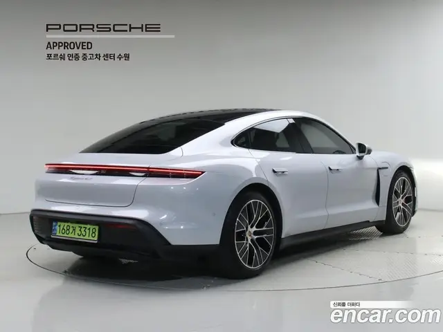 Porsche Taycan 2025 автомат (гидро), миниатюра 2