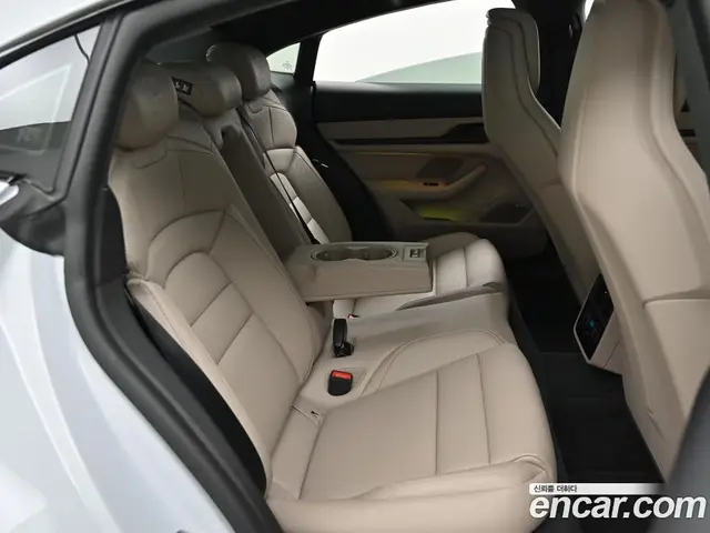 Porsche Taycan 2025 автомат (гидро), миниатюра 12
