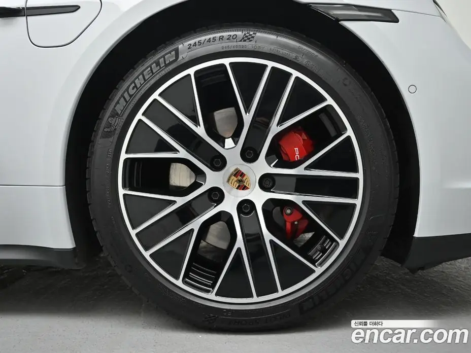 Porsche Taycan 2025 автомат (гидро), фото 5